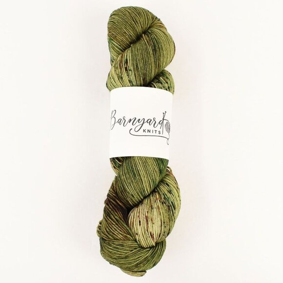 Barnyard Knits Sock Fingering Yarn SW Merino Nylon Leaf Colorway - Picture 1 of 3